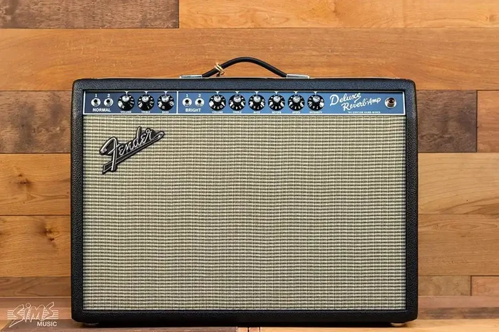 64 Custom Deluxe Reverb®