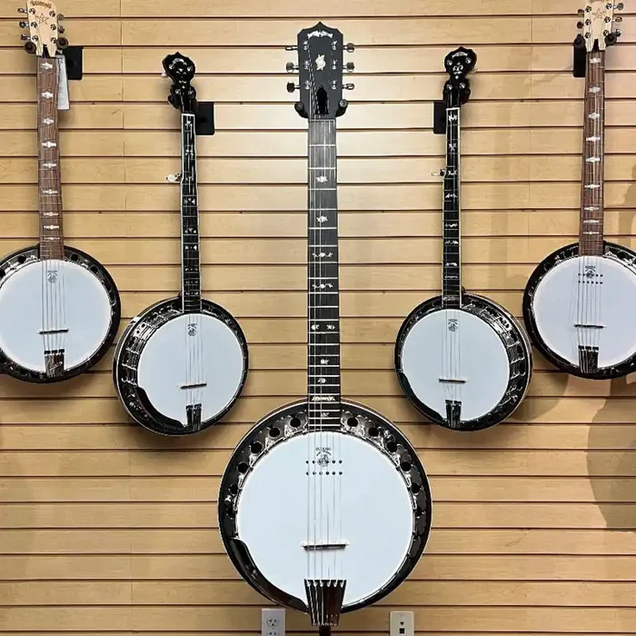 Boston 6 String w/Kavanjo Pickup Showroom Banjo