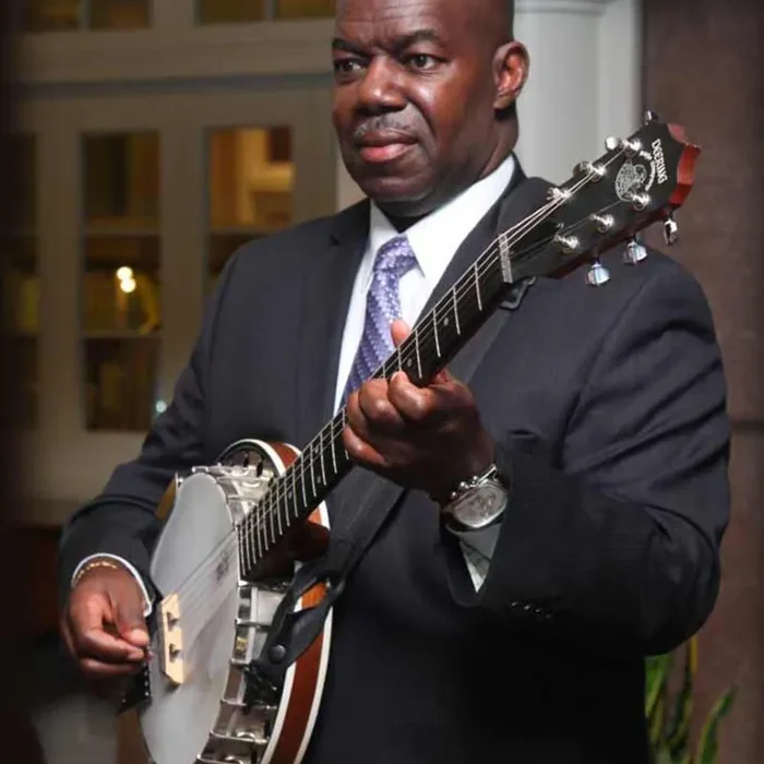 Deering Boston 6-String Banjo