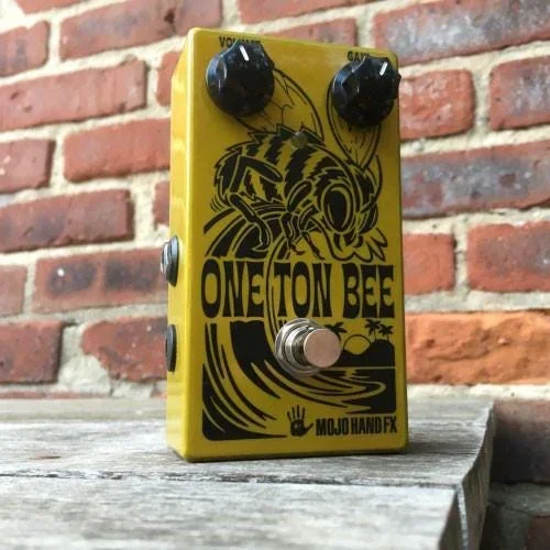 Mojo Hand FX One Ton Bee Ad-Venture-ous Fuzz Pedal