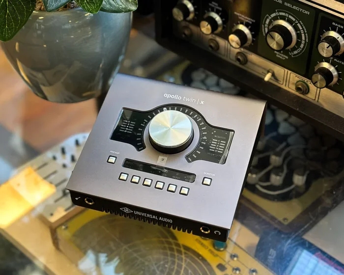 Universal Audio Apollo Twin X DUO Thunderbolt 3
